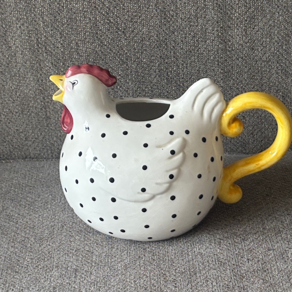 Ceramic Polka Dot Hen Pitcher - White and Yellow